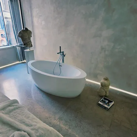 Dune At Spanish Steps Luxury Apartment-suite *