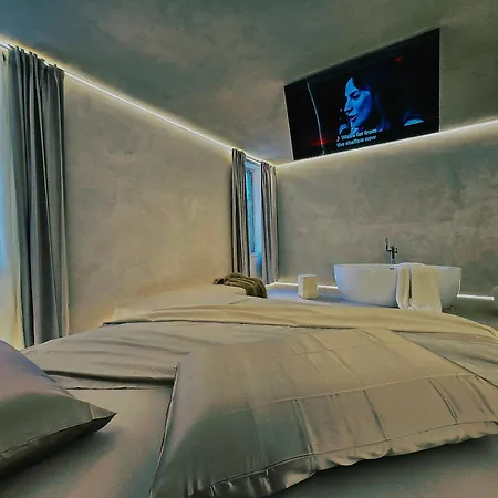 Apartment Dune At Spanish Steps Luxury Apartment-suite *