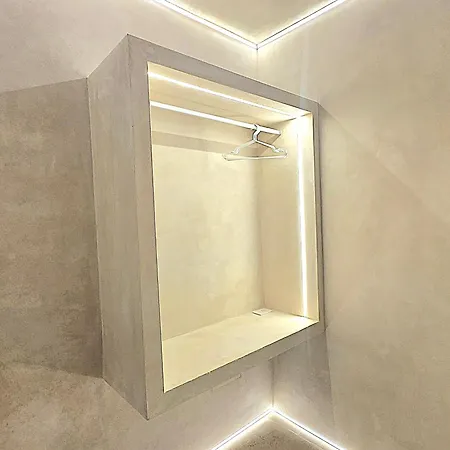Dune At Spanish Steps Luxury Apartment-suite Apartment *